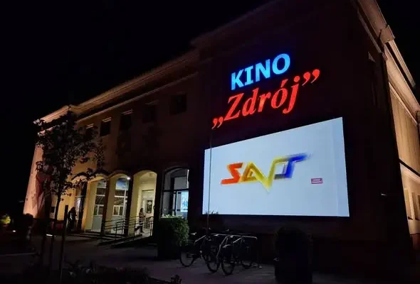 SALT Festiwal rozświetlił Ciechocinek – magia świateł w Kinie Zdrój i Parku Zdrowia
