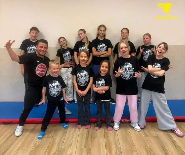 Breakdance i akrobatyka w MCK – energia, figury i mistrzowski prowadzący