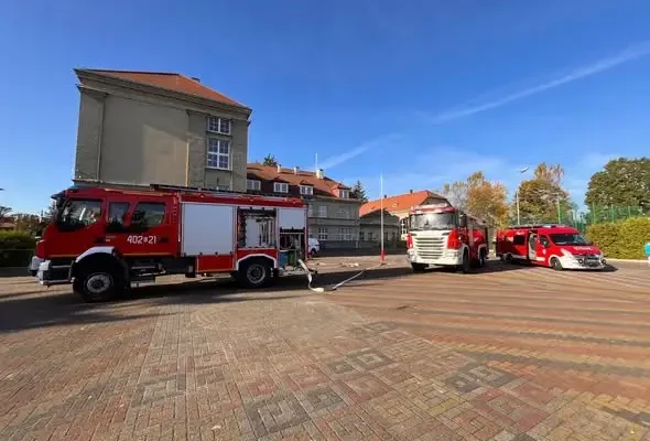 Ćwiczenia pożarnicze w Szkole Podstawowej nr 1 w Ciechocinku