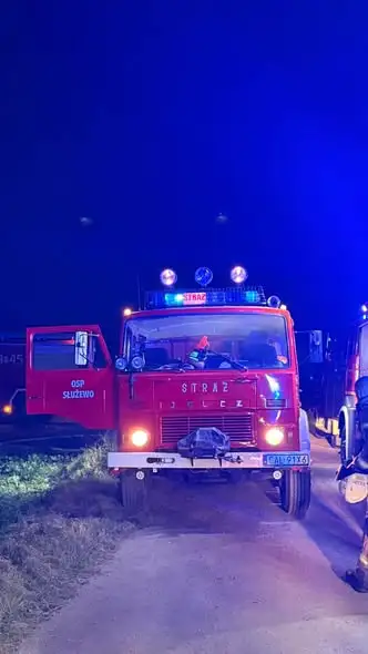 Pożar palet w Plebance – akcja strażaków z pięciu jednostek