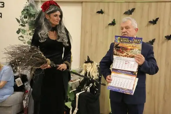 Halloweenowy bal seniorów w Kruszynku – czarodziejska noc w DDP