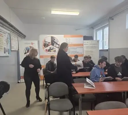 Uczniowie klasy IV Mt z wizytą w Ośrodku Szkoleniowo-Usługowym OPERATOR we Włocławku