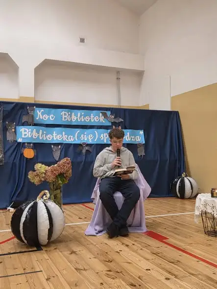 Noc Bibliotek 2026 w Nieszawie – uczniowie bawili się w dwóch bibliotekach